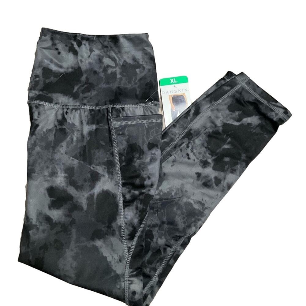 Danskin Women's Leggings High Rise Tight Side Pockets Size XL 16 NWT LAT ONE!